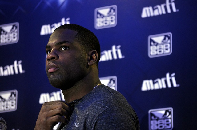 他在防守端 他在防守端